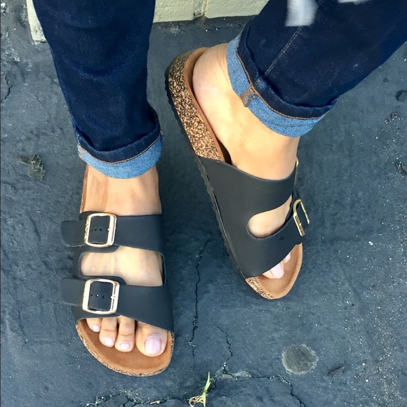 Shoes - Double strap buckle sandal in black